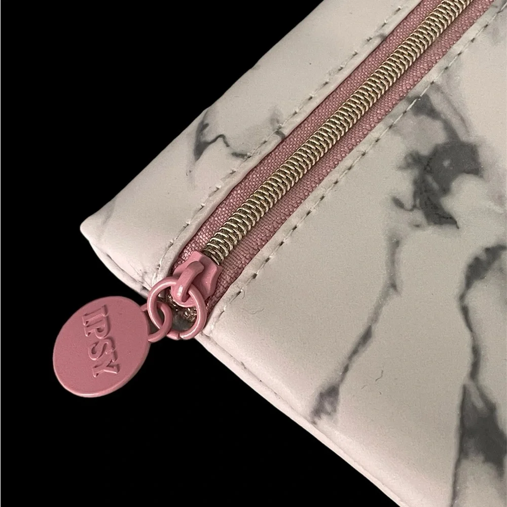 Ipsy Cosmetic Case 7.5